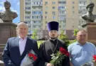 Главный редактор ИА «Местное самоуправление» Игорь Мещеряков возложил цветы к бюстам Героев Советского Союза