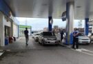 На АЗС Майкопа дружинники следят за порядком и помогают автомобилистам