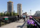 Глава Сургута Максим Слепов объехал город на велосипеде